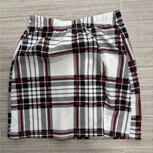 🎆Bundle 5 items for $20 🎆 SHEIN Black and White Ruched Pencil Mini Skirt